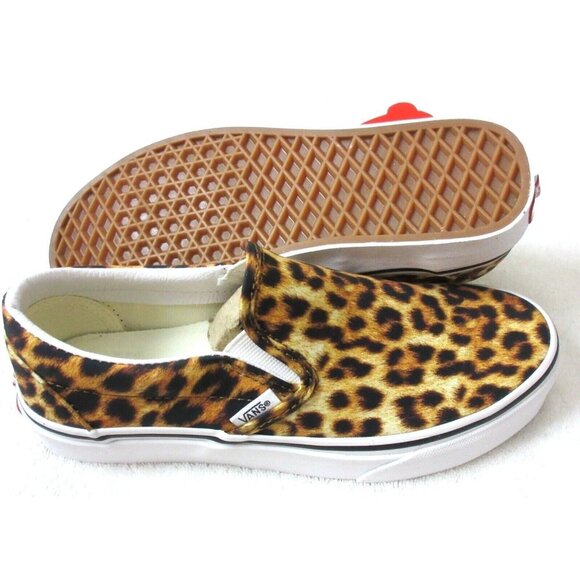 Vans Women's Classic Slip On Leopard Black True White Canvas Shoes Sizes NIB - Picture 2 of 5